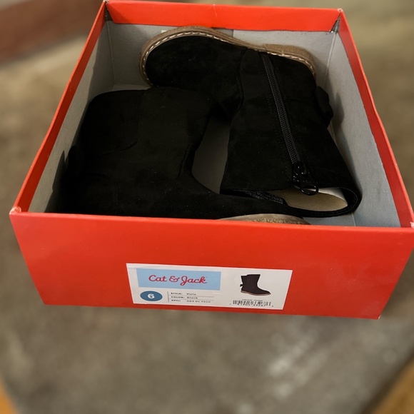 Cat and Jack Black Boots - Picture 5 of 5